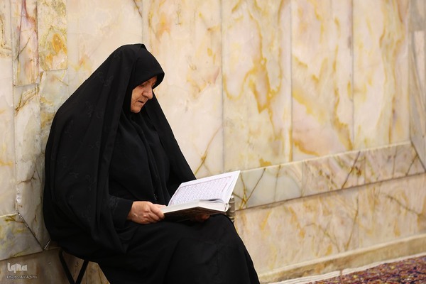 آیین جزءخوانی قرآن کریم در حسینیه رضوی اصفهان