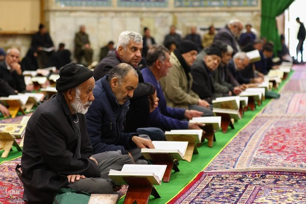 آیین جزءخوانی قرآن کریم در حسینیه رضوی اصفهان