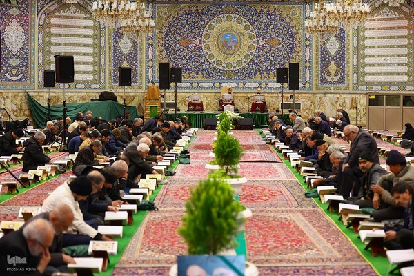 آیین جزءخوانی قرآن کریم در حسینیه رضوی اصفهان