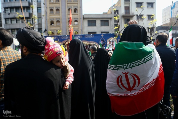 مراسم تشییع پیکر شهدا از میدان انقلاب