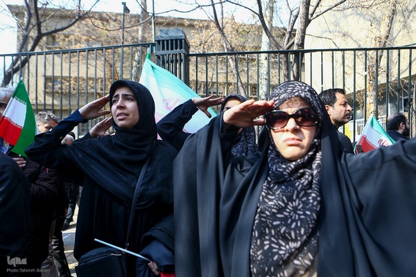 مراسم تشییع پیکر شهدا از میدان انقلاب