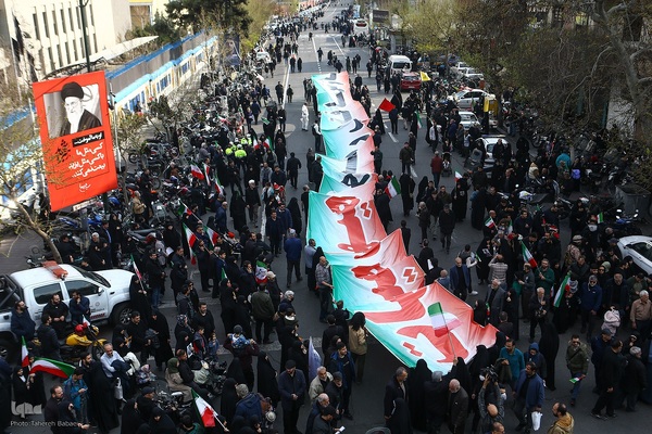 مراسم تشییع پیکر شهدا از میدان انقلاب