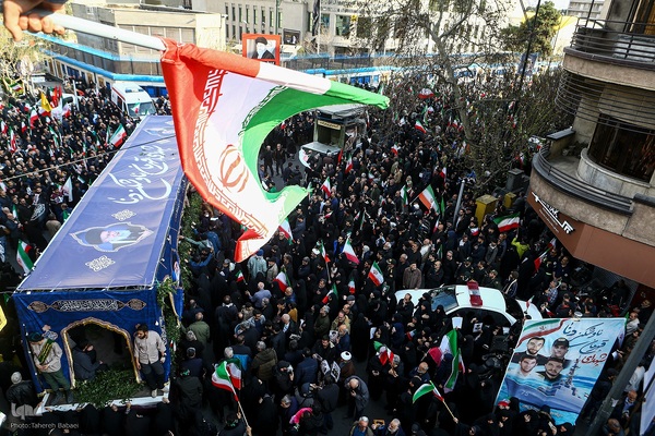مراسم تشییع پیکر شهدا از میدان انقلاب