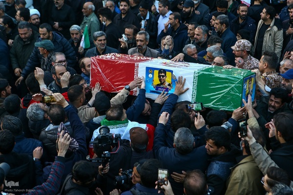 مراسم تشییع پیکر شهدا از میدان انقلاب