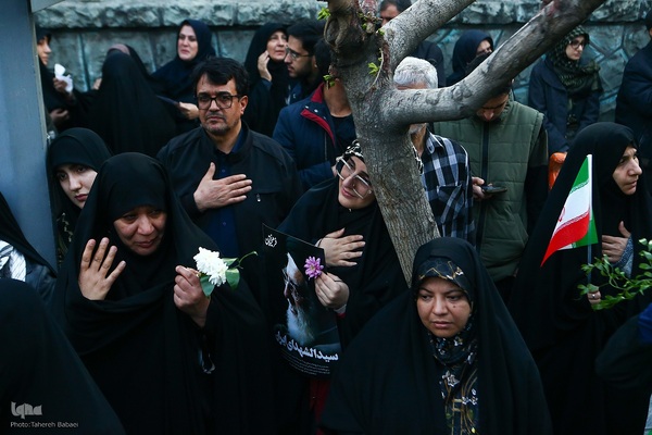 مراسم تشییع پیکر شهدا از میدان انقلاب