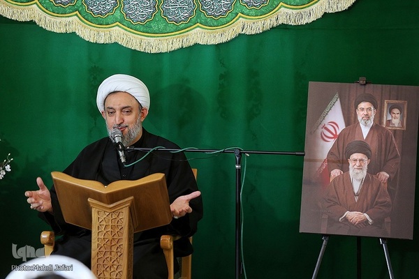 محفل قرآنی با گرامیداشت یاد رهبر شهید انقلاب