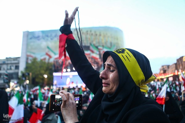 تحویل سال نو در میدان انقلاب تهران