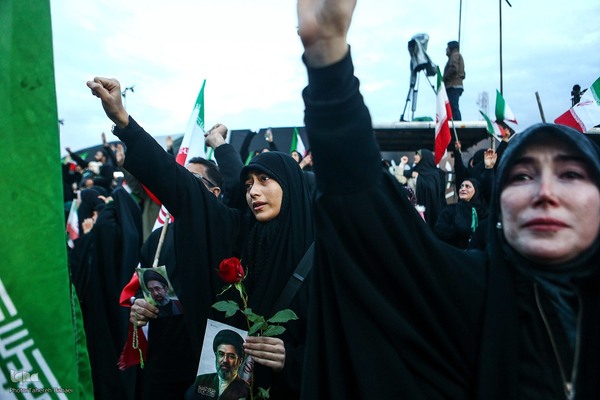 تحویل سال نو در میدان انقلاب تهران