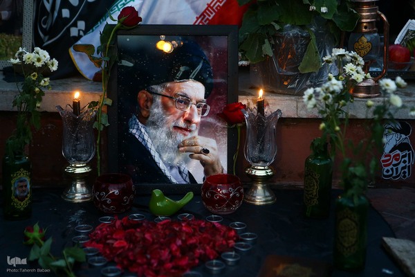 تحویل سال نو در میدان انقلاب تهران