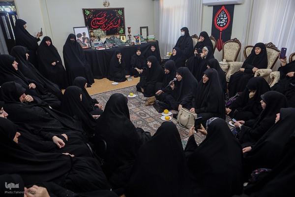 محفل بانوان قرآنی به مناسبت هفته هوافضای سپاه