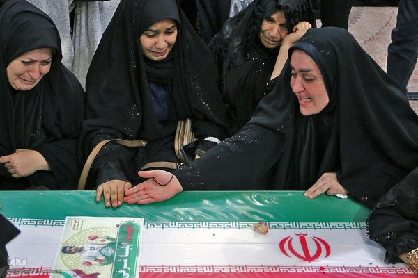 آیین وداع و تشییع پیکرهای مطهر ۱۱ شهید جنگ رمضان در شیراز