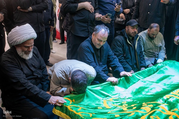 حضور خادمان بارگاه امام علی بن موسی الرضا در معراج الشهدا سپاه