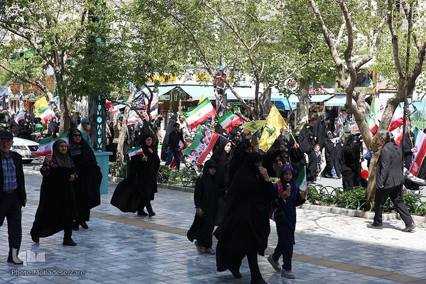 رژه کالسکه‌‌سواران مشهد در اربعین رهبر شهید