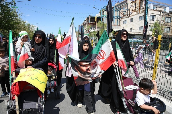 رژه کالسکه‌‌سواران مشهد در اربعین رهبر شهید