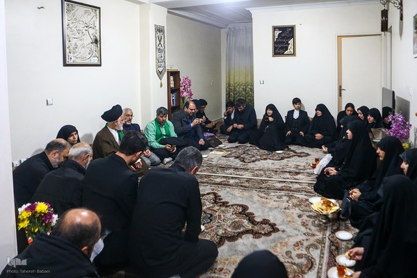 دیدار با خانواده شهدای جنگ رمضان
