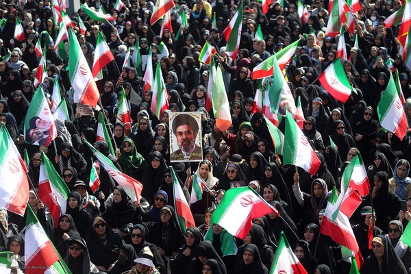 اجتماع بزرگ «دختران جان‌فدای ایران»