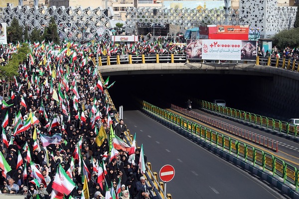 اجتماع بزرگ «دختران جان‌فدای ایران»