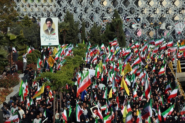 اجتماع بزرگ «دختران جان‌فدای ایران»