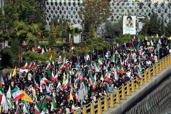 اجتماع بزرگ «دختران جان‌فدای ایران»