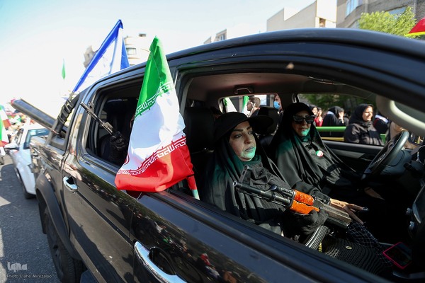 اجتماع بزرگ «دختران جان‌فدای ایران»