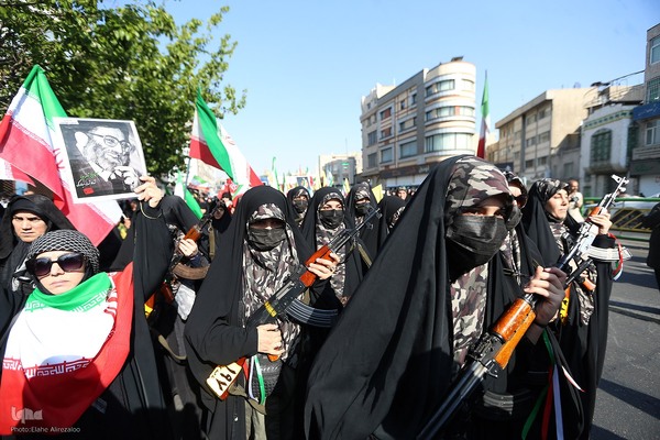 اجتماع بزرگ «دختران جان‌فدای ایران»