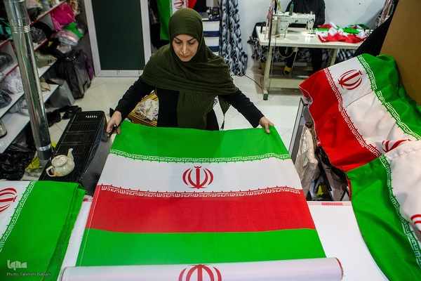 نقش پرچم‌دوزی بانوان جهادی؛ از جبهه‌های نبرد تا خط مقدم تولید