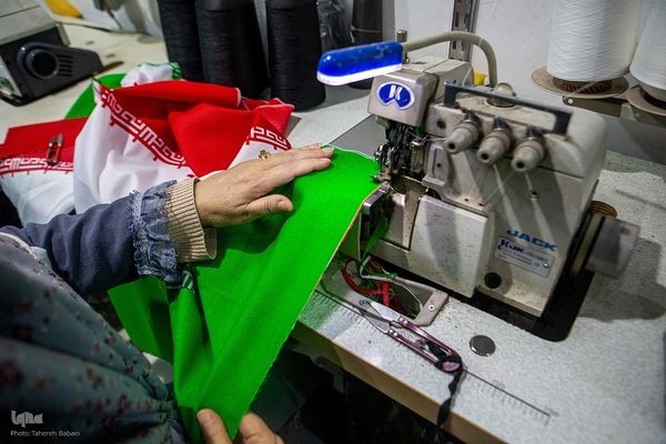 نقش پرچم‌دوزی بانوان جهادی؛ از جبهه‌های نبرد تا خط مقدم تولید