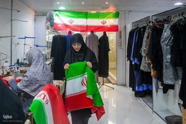 نقش پرچم‌دوزی بانوان جهادی؛ از جبهه‌های نبرد تا خط مقدم تولید