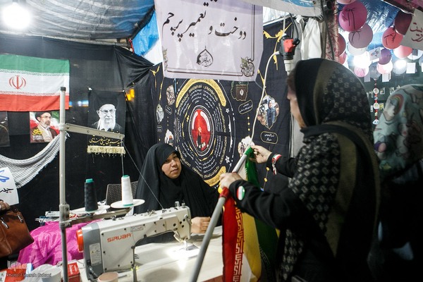نقش پرچم‌دوزی بانوان جهادی؛ از جبهه‌های نبرد تا خط مقدم تولید