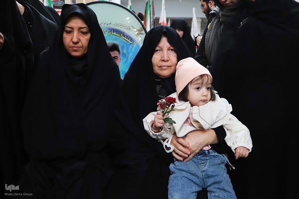 بزرگداشت روز دختر در گلزار شهدا وادی رحمت تبریز