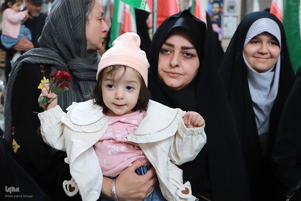 بزرگداشت روز دختر در گلزار شهدا وادی رحمت تبریز