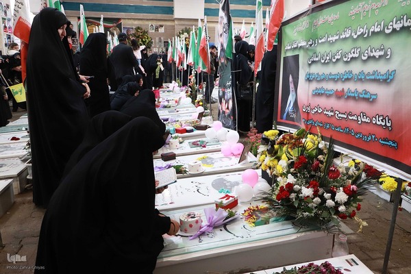 بزرگداشت روز دختر در گلزار شهدا وادی رحمت تبریز