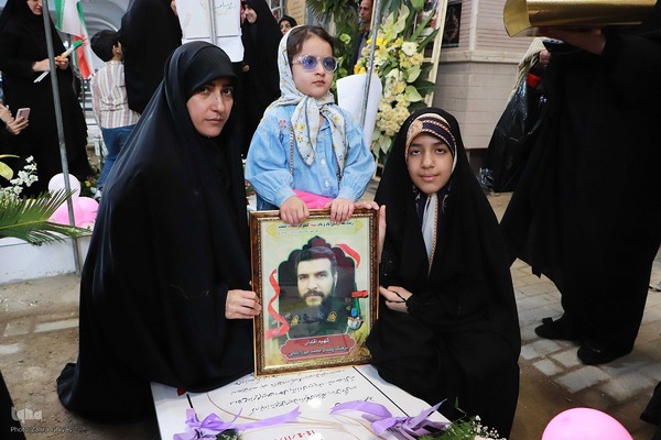 بزرگداشت روز دختر در گلزار شهدا وادی رحمت تبریز