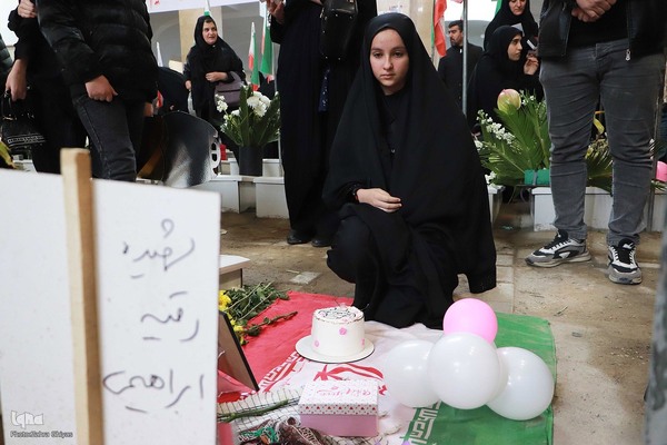بزرگداشت روز دختر در گلزار شهدا وادی رحمت تبریز
