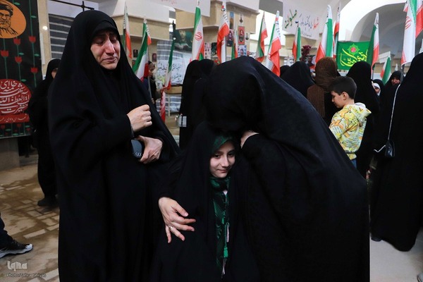 بزرگداشت روز دختر در گلزار شهدا وادی رحمت تبریز