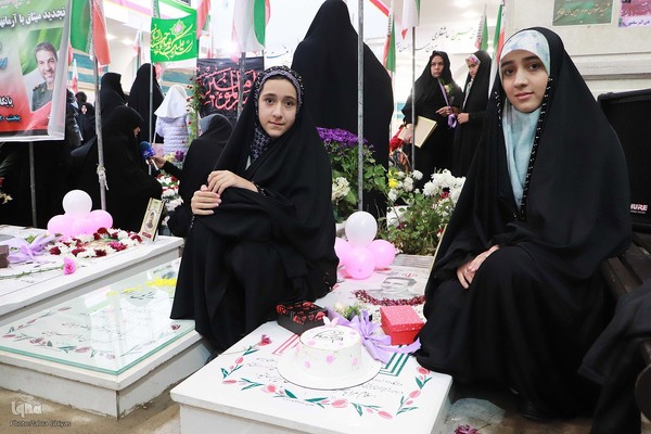 بزرگداشت روز دختر در گلزار شهدا وادی رحمت تبریز