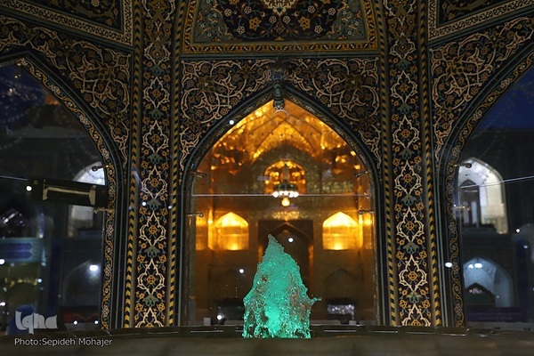حرم امام رضا(ع) در شب میلاد حضرت معصومه(س)