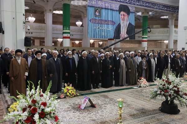 خطبه‌خوانی روز میلاد کریمه اهل بیت(س)