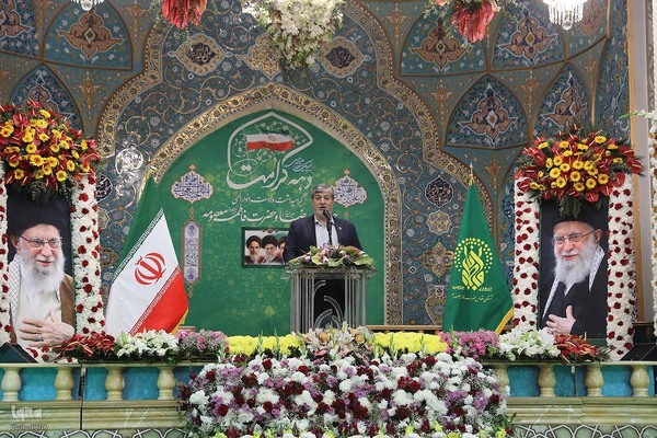 خطبه‌خوانی روز میلاد کریمه اهل بیت(س)