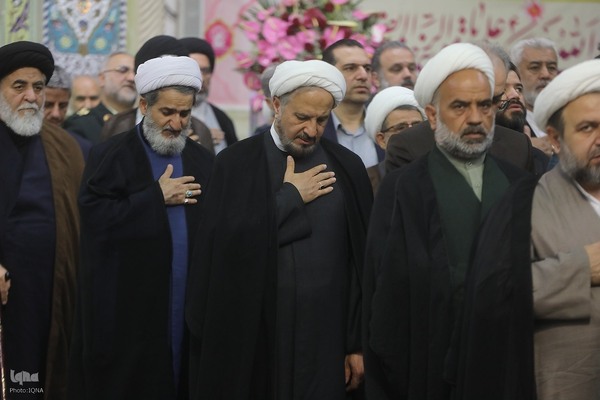 خطبه‌خوانی روز میلاد کریمه اهل بیت(س)