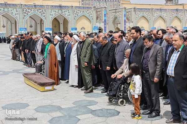 تشییع پیکر استاد وحید مجتهدزاده در حرم مطهر رضوی