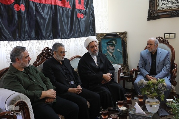 دیدار جامعه قرآنی با خانواده شهید سیدعبدالرحیم موسوی