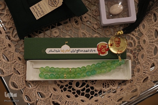 کاروان زیر سایه خورشید در منزل شهید لاریجانی