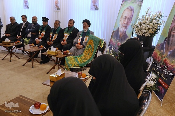 کاروان زیر سایه خورشید در منزل شهید لاریجانی