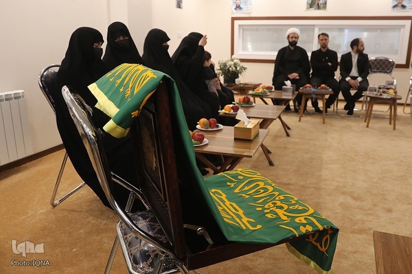 کاروان زیر سایه خورشید در منزل شهید لاریجانی