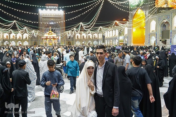 حرم مطهر رضوی در شب میلاد حضرت رضا(ع)