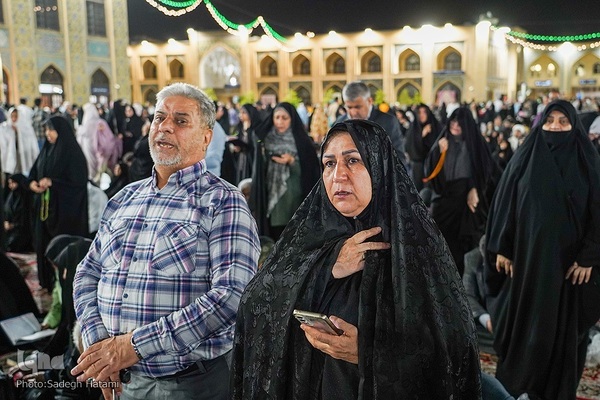 حرم مطهر رضوی در شب میلاد حضرت رضا(ع)