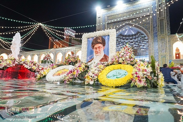 حرم مطهر رضوی در شب میلاد حضرت رضا(ع)