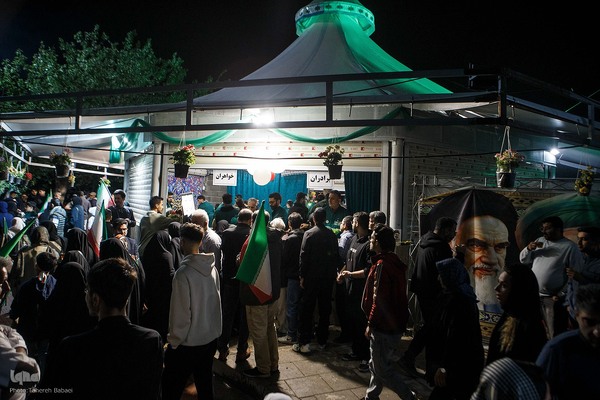 جشن شب ولادت امام رضا(ع) در میدان صادقیه