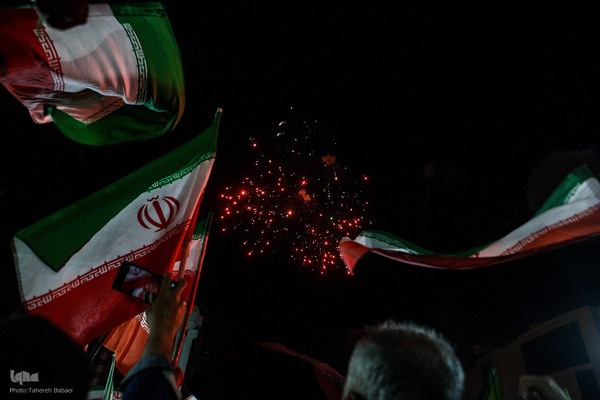 جشن شب ولادت امام رضا(ع) در میدان صادقیه